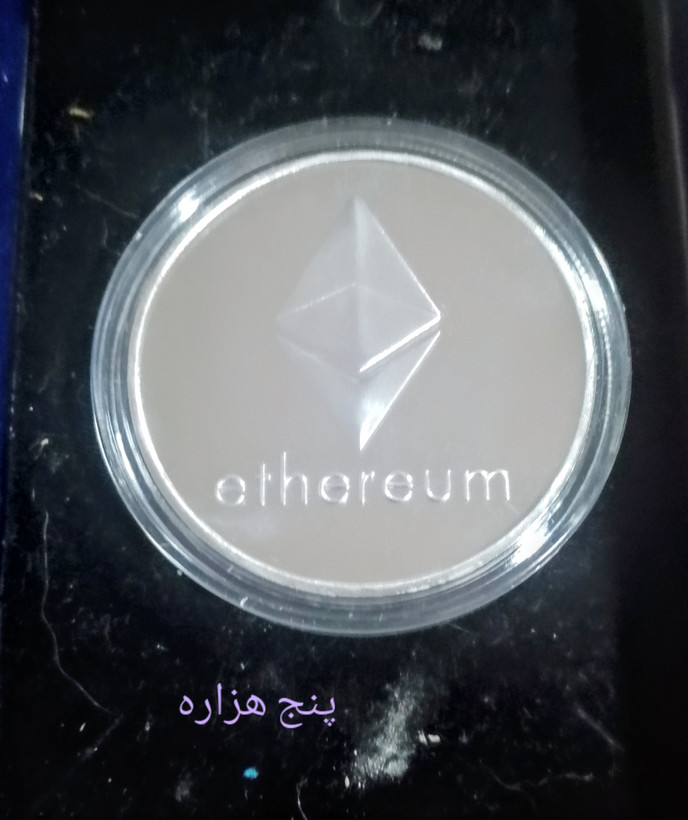 مدال نمادین ریپل نقره ای همراه کپسول